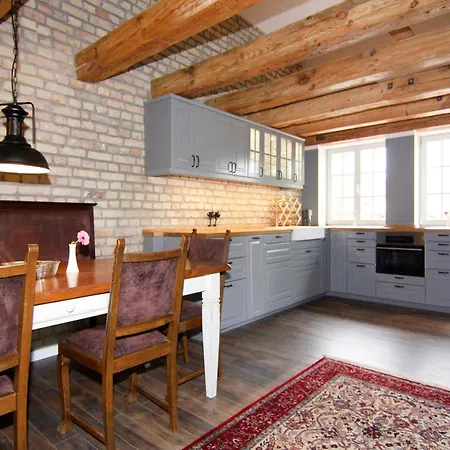 Birgit, Semesterbostad