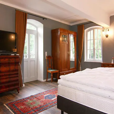 Birgit, Semesterbostad *