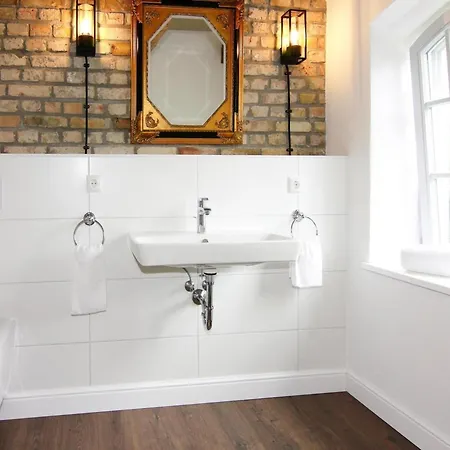 Semesterbostad Birgit, *